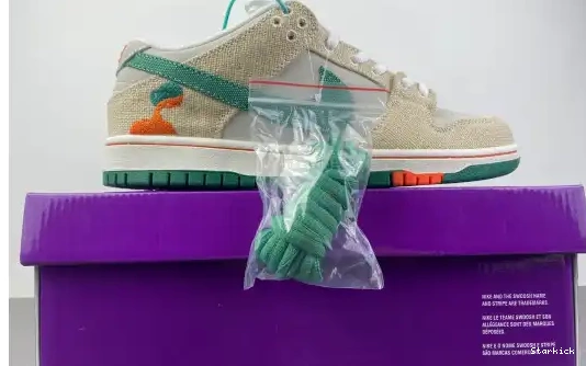 FD0860-001 Dunk SB Low Jarritos Nike 0630